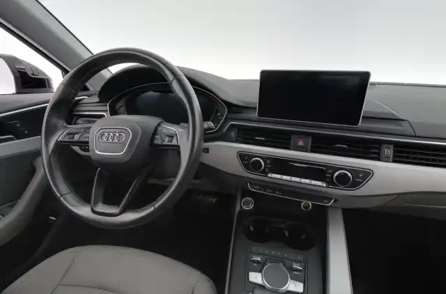 Musta Farmari, Audi A4 – LNE-482