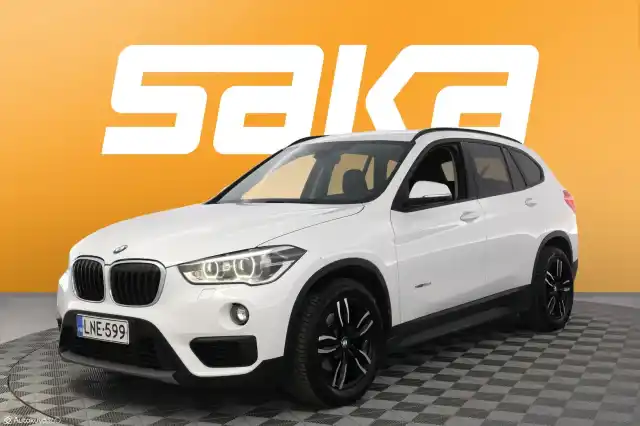 Valkoinen Maastoauto, BMW X1 – LNE-599