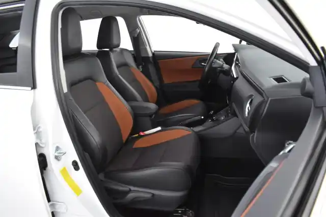 Valkoinen Farmari, Toyota Auris – LNH-236