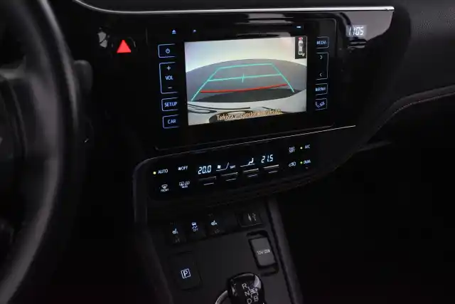 Valkoinen Farmari, Toyota Auris – LNH-236