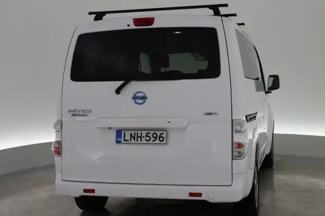 Valkoinen Tila-auto, Nissan e-NV200 – LNH-596