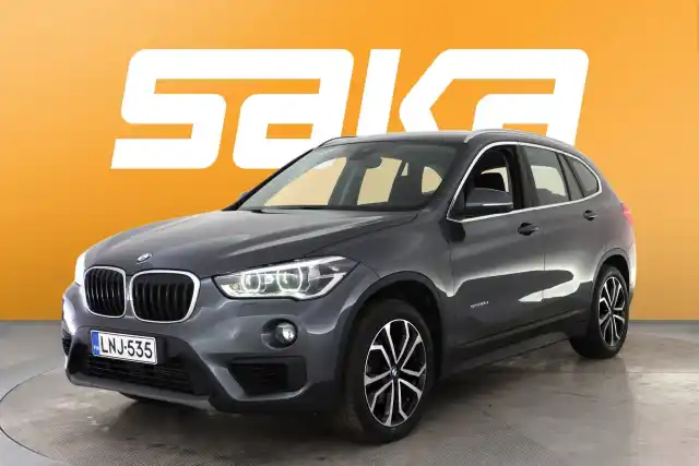 Harmaa Maastoauto, BMW X1 – LNJ-535