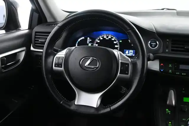 Harmaa Viistoperä, Lexus CT – LNK-729