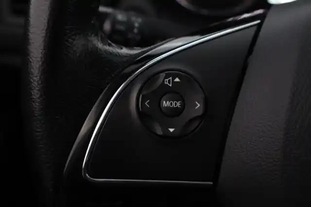Ruskea Farmari, Mitsubishi ASX – LNK-815