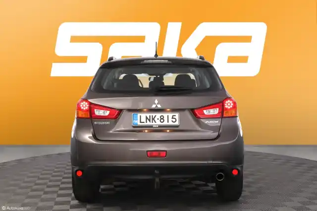 Ruskea Farmari, Mitsubishi ASX – LNK-815
