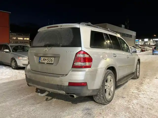 Hopea Maastoauto, Mercedes-Benz GL – LNM-506