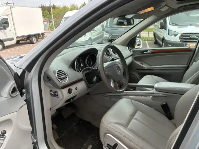 Hopea Maastoauto, Mercedes-Benz GL – LNM-506