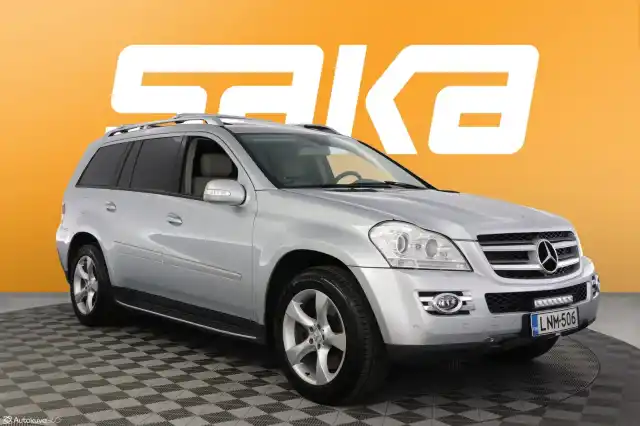 Hopea Maastoauto, Mercedes-Benz GL – LNM-506