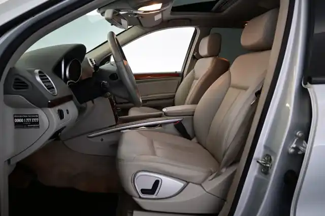 Hopea Maastoauto, Mercedes-Benz GL – LNM-506
