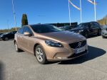 Ruskea Viistoperä, Volvo V40 – LNN-952, kuva 2