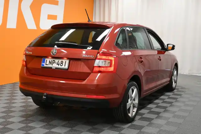 Punainen Viistoperä, Skoda Rapid – LNP-481