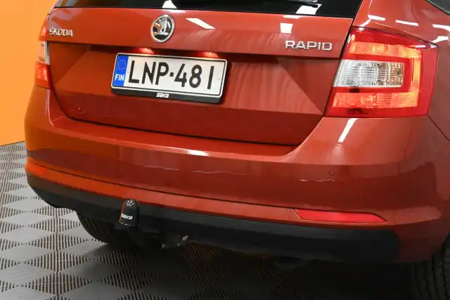 Punainen Viistoperä, Skoda Rapid – LNP-481