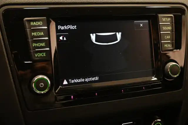 Punainen Viistoperä, Skoda Rapid – LNP-481