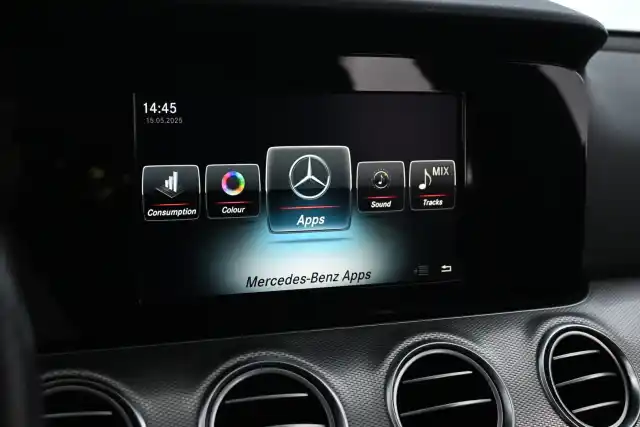Musta Farmari, Mercedes-Benz E – LNR-177