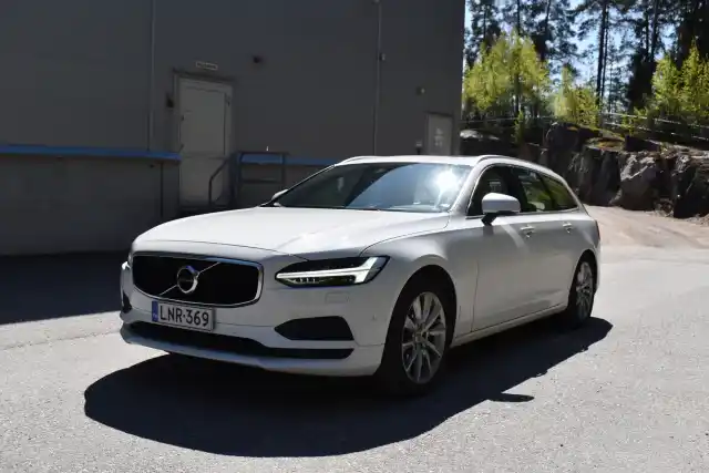Valkoinen Farmari, Volvo V90 – LNR-369