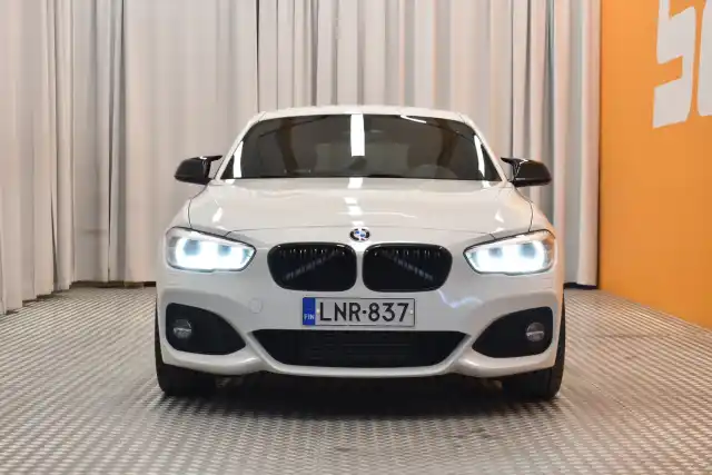 Valkoinen Viistoperä, BMW 118 – LNR-837