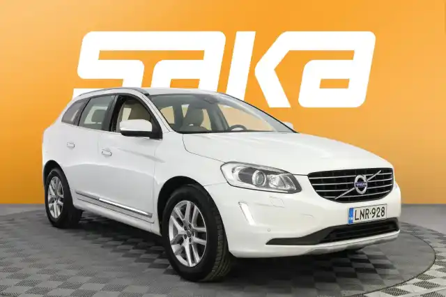 Valkoinen Maastoauto, Volvo XC60 – LNR-928