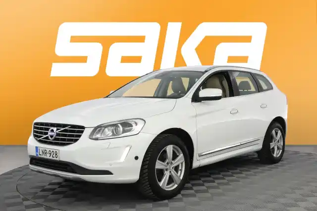 Valkoinen Maastoauto, Volvo XC60 – LNR-928