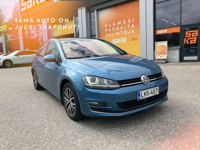 Sininen Viistoperä, Volkswagen Golf – LNS-457