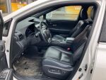 Valkoinen Tila-auto, Lexus RX – LNS-969, kuva 5