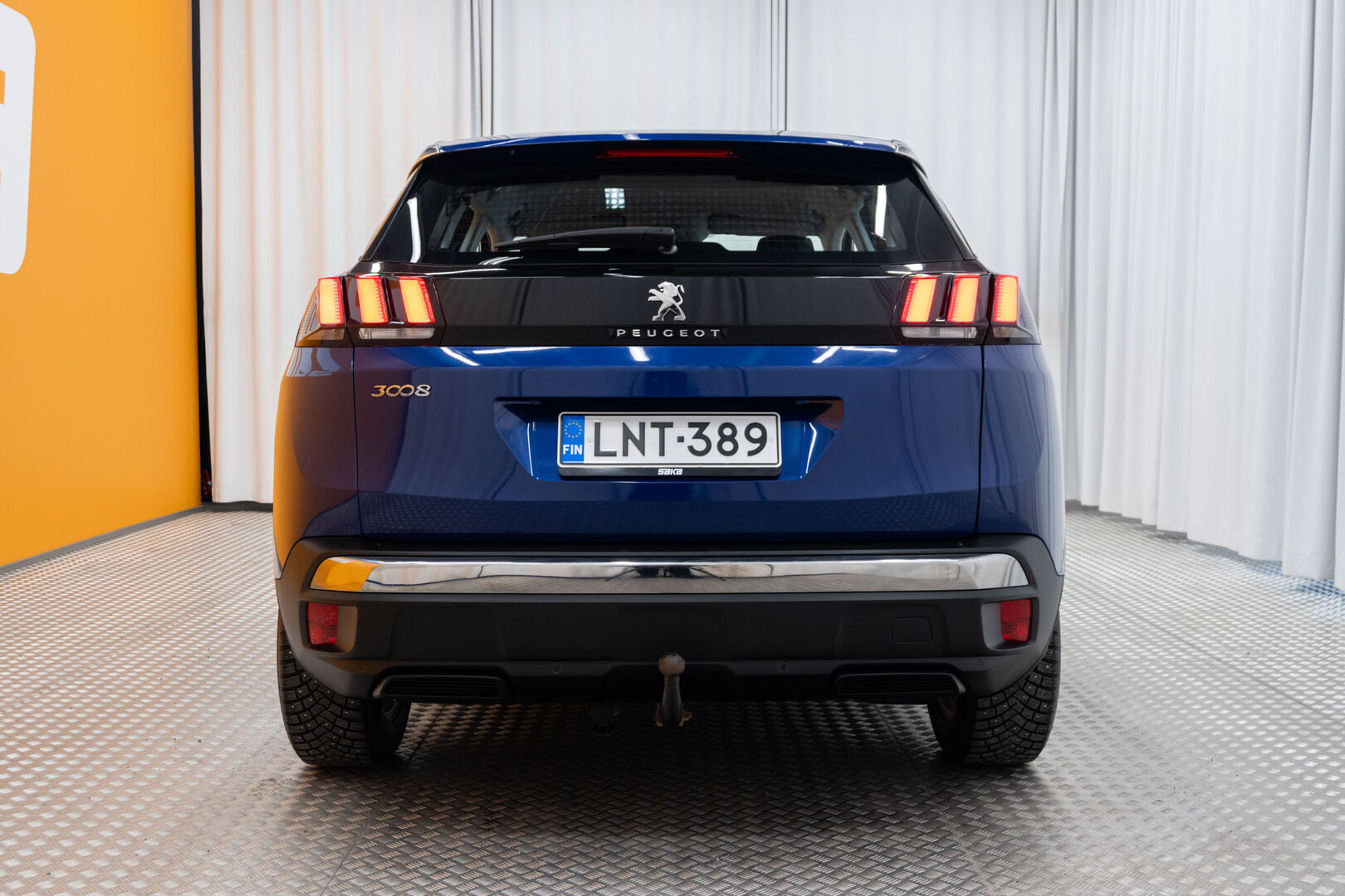 Sininen Maastoauto, Peugeot 3008 – LNT-389