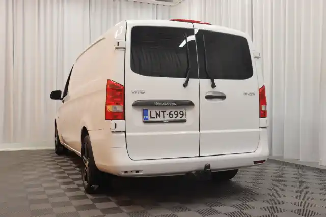 Valkoinen Pakettiauto, Mercedes-Benz Vito – LNT-699