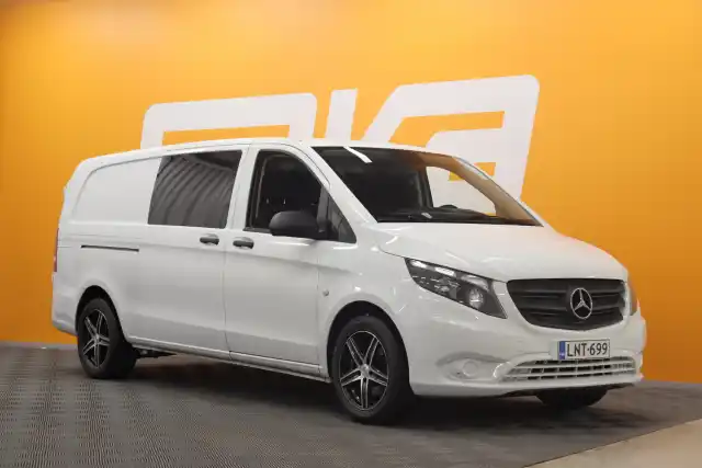 Valkoinen Pakettiauto, Mercedes-Benz Vito – LNT-699