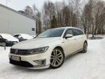 Valkoinen Farmari, Volkswagen Passat – LNT-811, kuva 1