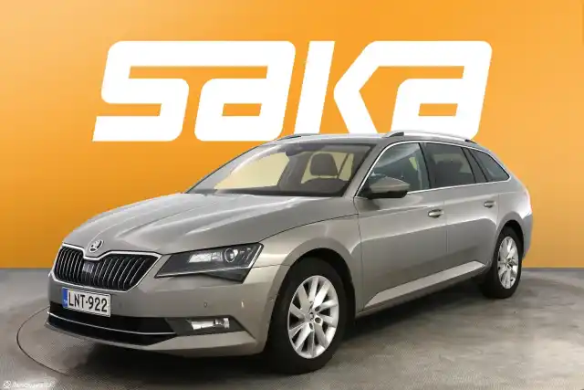 Beige Farmari, Skoda Superb – LNT-922