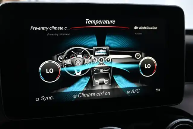 Harmaa Maastoauto, Mercedes-Benz GLC – LNU-352