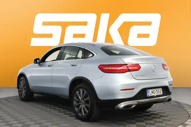 Harmaa Maastoauto, Mercedes-Benz GLC – LNU-352