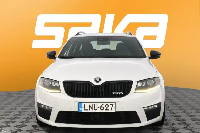 Valkoinen Farmari, Skoda Octavia – LNU-627