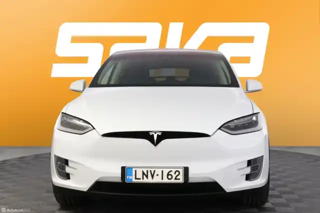 Valkoinen Maastoauto, Tesla Model X – LNV-162