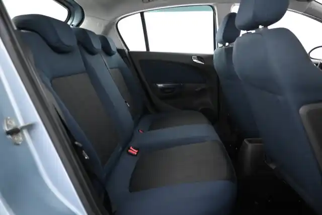 Sininen Viistoperä, Opel Corsa – LNY-774