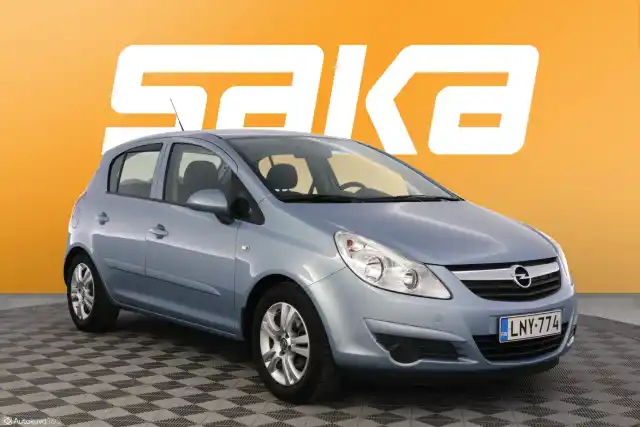 Sininen Viistoperä, Opel Corsa – LNY-774