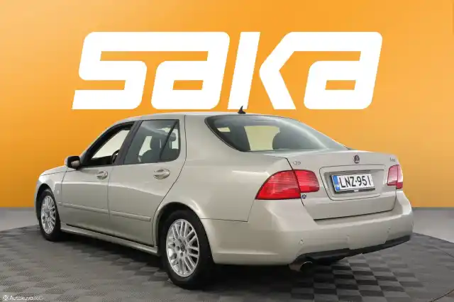 Harmaa Sedan, Saab 9-5 – LNZ-951