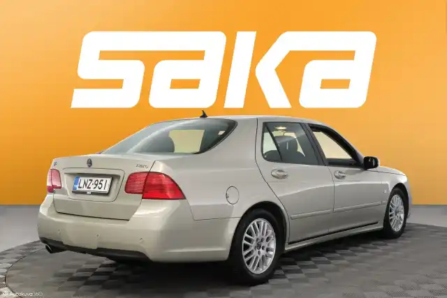 Harmaa Sedan, Saab 9-5 – LNZ-951