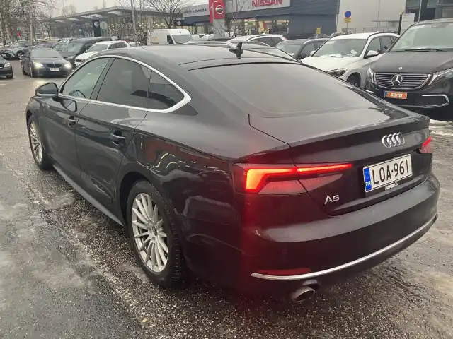 Musta Viistoperä, Audi A5 – LOA-961