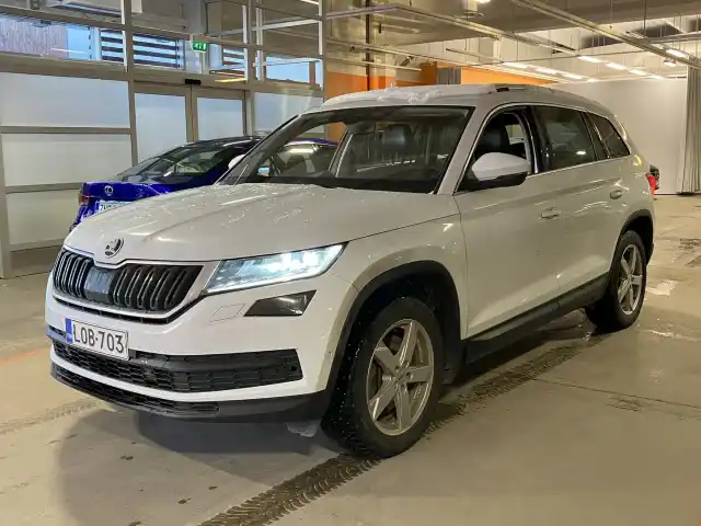 Valkoinen Maastoauto, Skoda Kodiaq – LOB-703