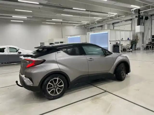 Hopea Maastoauto, Toyota C-HR – LOC-482