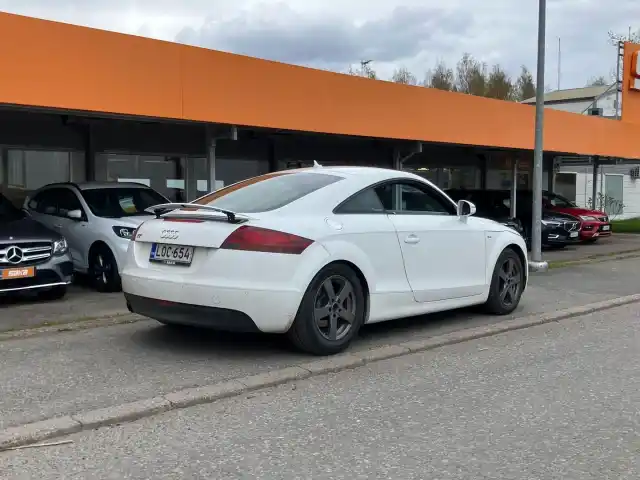 Valkoinen Coupe, Audi TT – LOC-654
