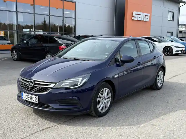 Sininen Viistoperä, Opel Astra – LOE-802