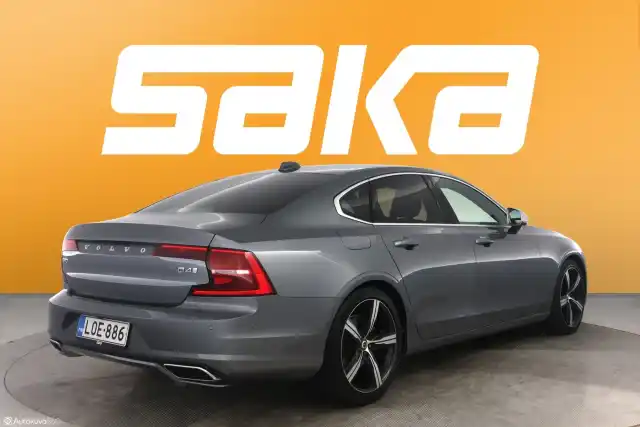 Harmaa Sedan, Volvo S90 – LOE-886