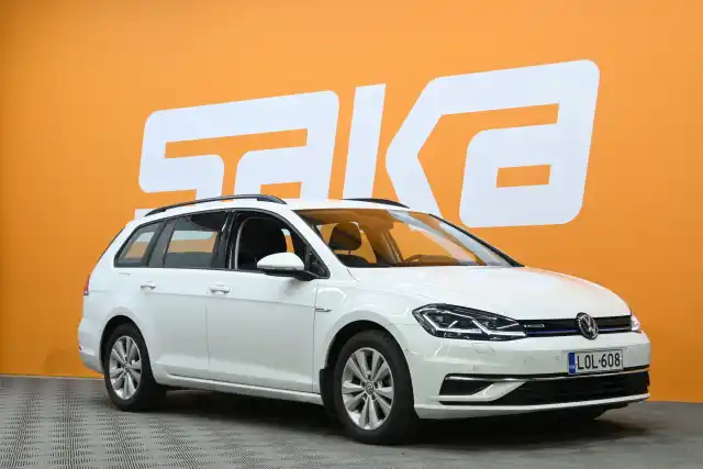 Valkoinen Farmari, Volkswagen Golf – LOL-608