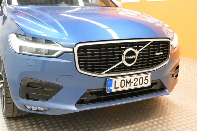 Sininen Maastoauto, Volvo XC60 – LOM-205