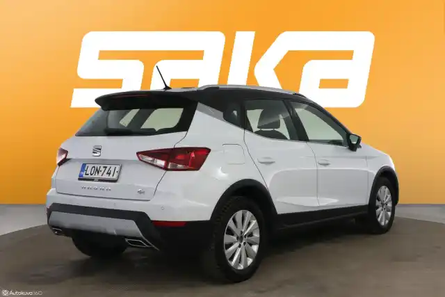 Valkoinen Maastoauto, Seat Arona – LON-741