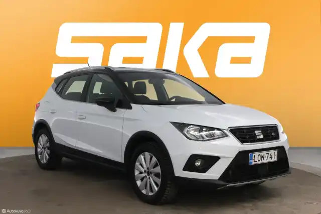 Valkoinen Maastoauto, Seat Arona – LON-741