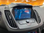 Valkoinen Maastoauto, Ford Kuga – LOO-304, kuva 5