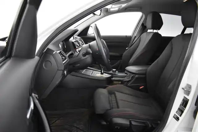 Valkoinen Viistoperä, BMW 118 – LOP-175