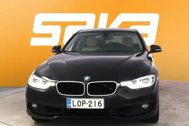 Musta Sedan, BMW 320 – LOP-216